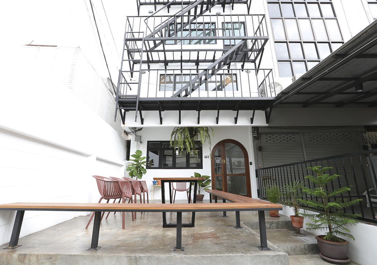 Apartment45 Hostel Bangkok Ngoại thất bức ảnh